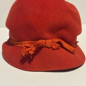 Glenover Fawntra Felt Women’s Orange 100% Wool Hat Vintage Made in Poland